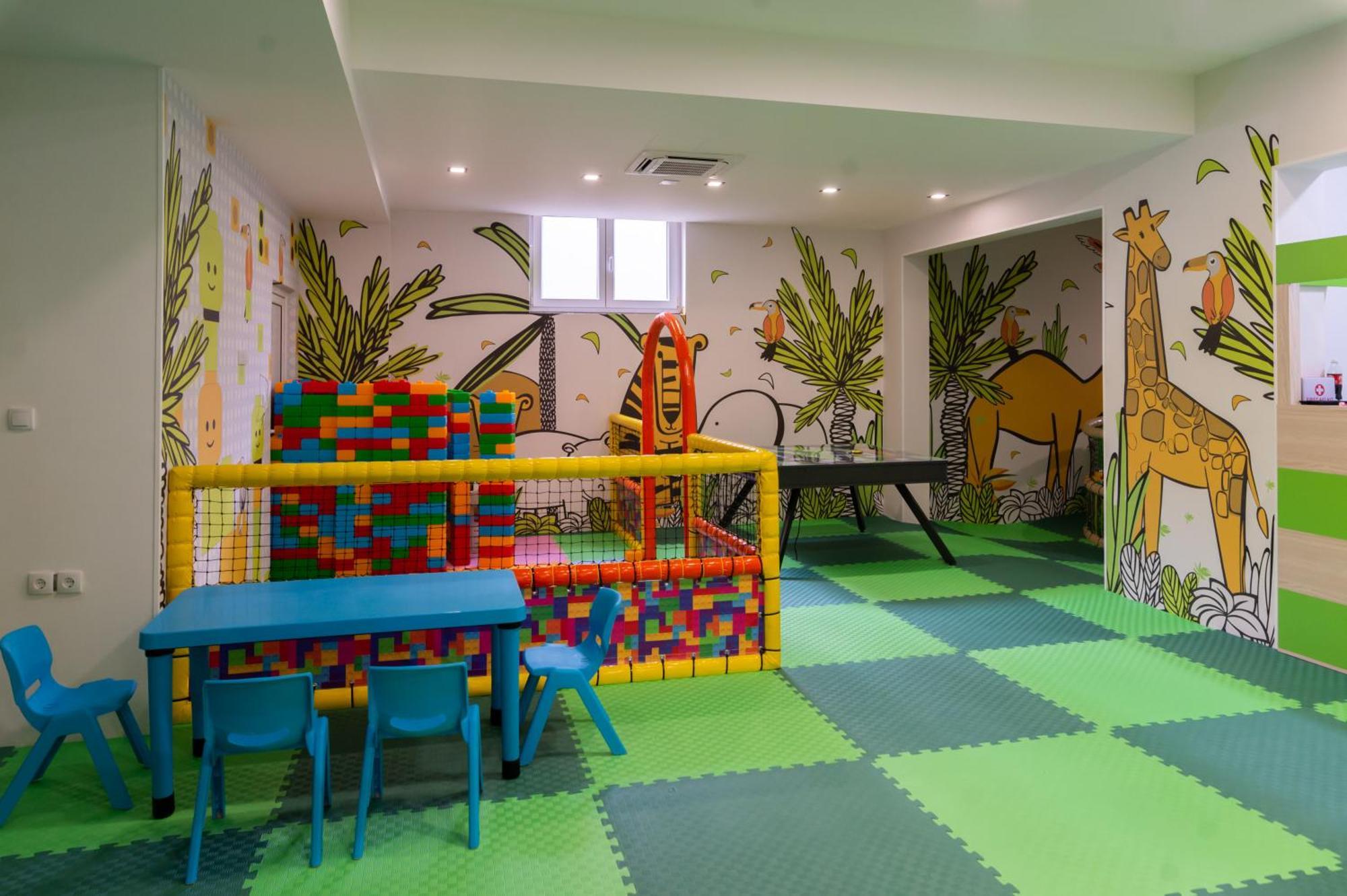 Hotel Nest Биелина Экстерьер фото