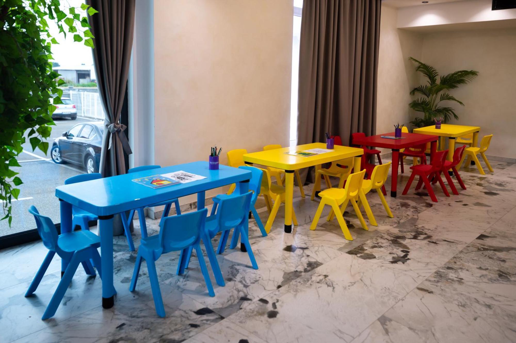 Hotel Nest Биелина Экстерьер фото