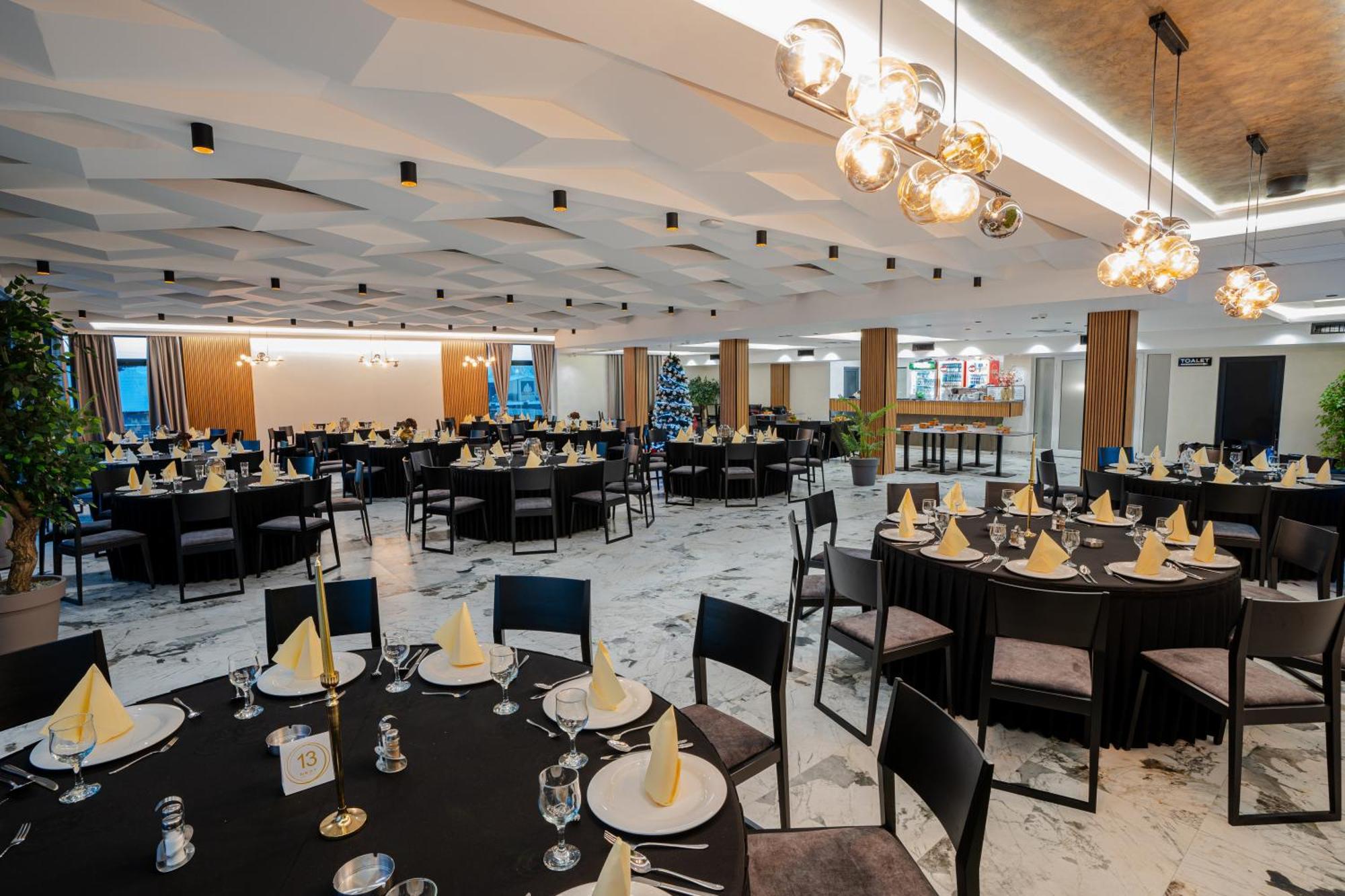 Hotel Nest Биелина Экстерьер фото