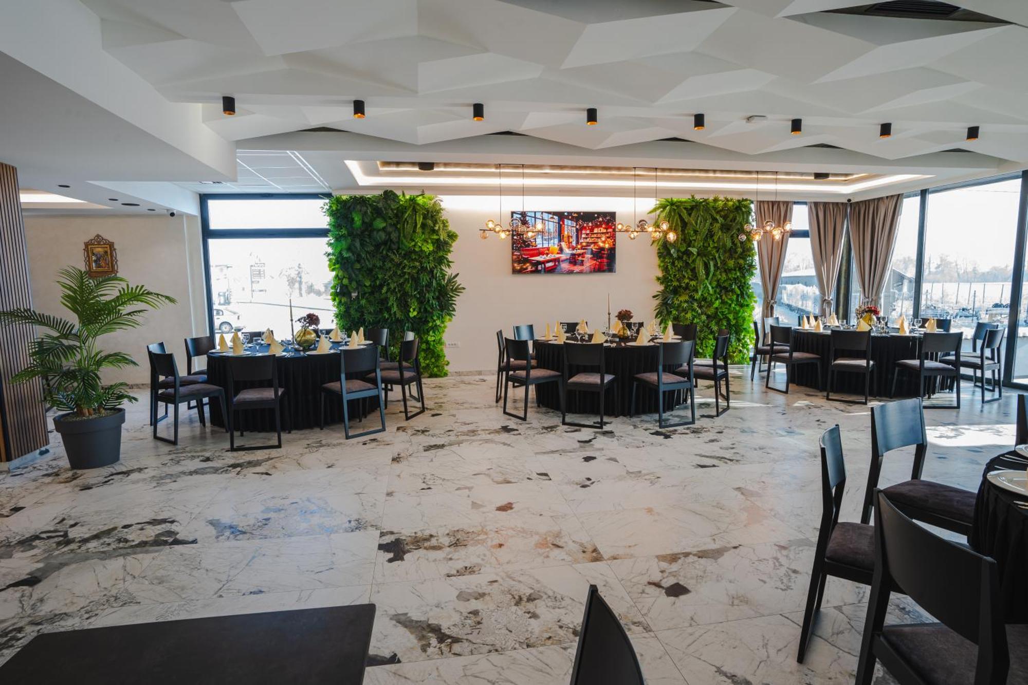 Hotel Nest Биелина Экстерьер фото