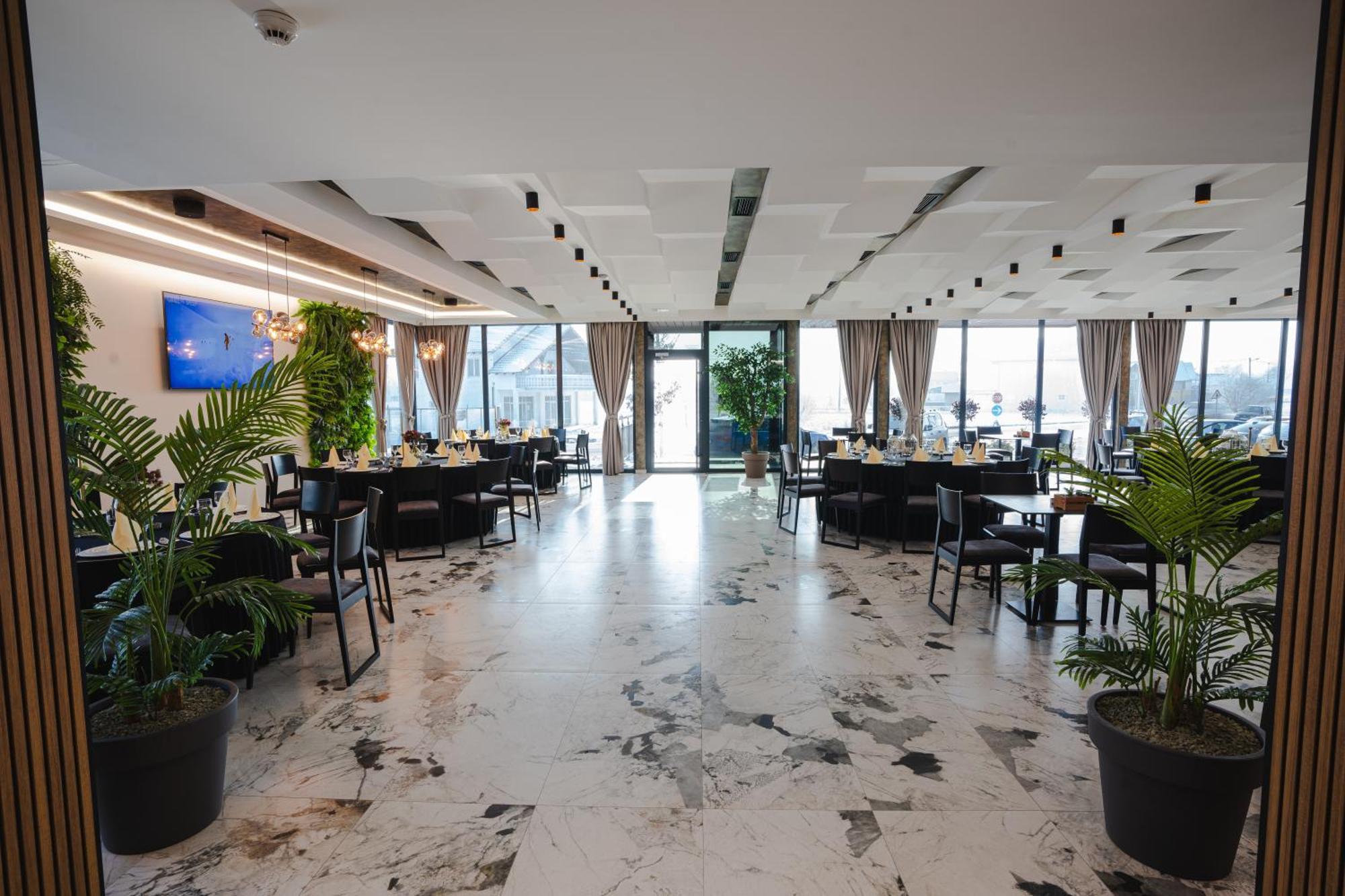 Hotel Nest Биелина Экстерьер фото