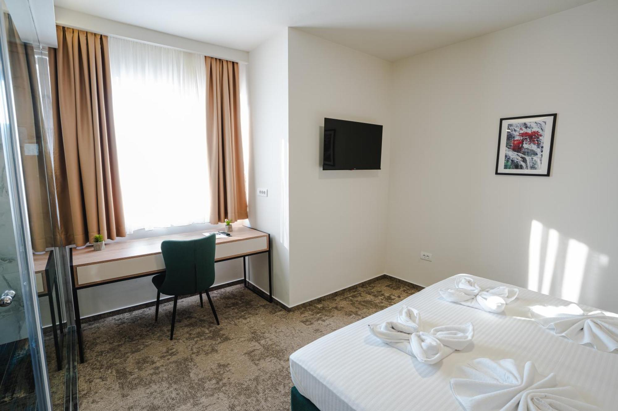 Hotel Nest Биелина Экстерьер фото