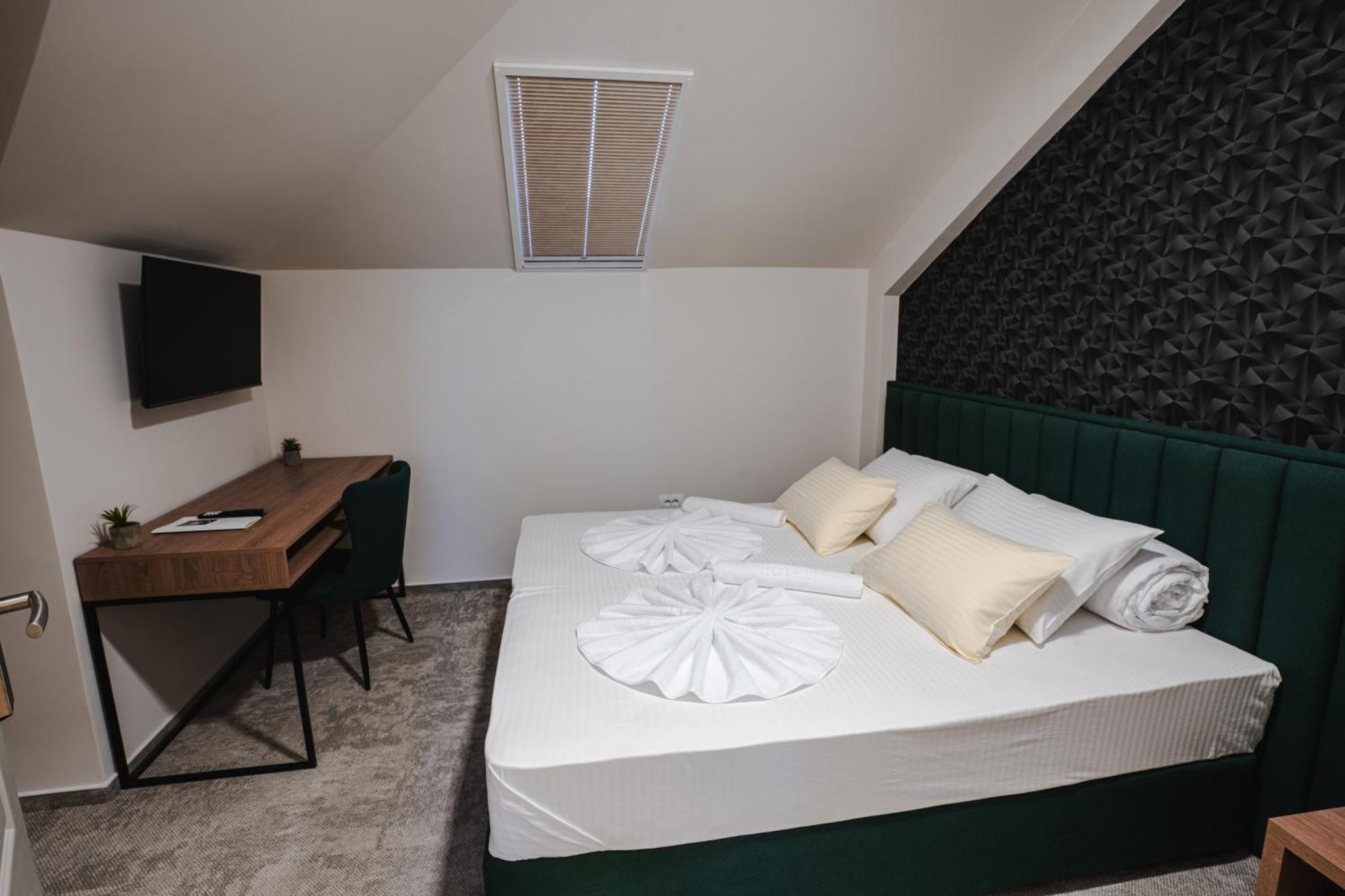 Hotel Nest Биелина Экстерьер фото