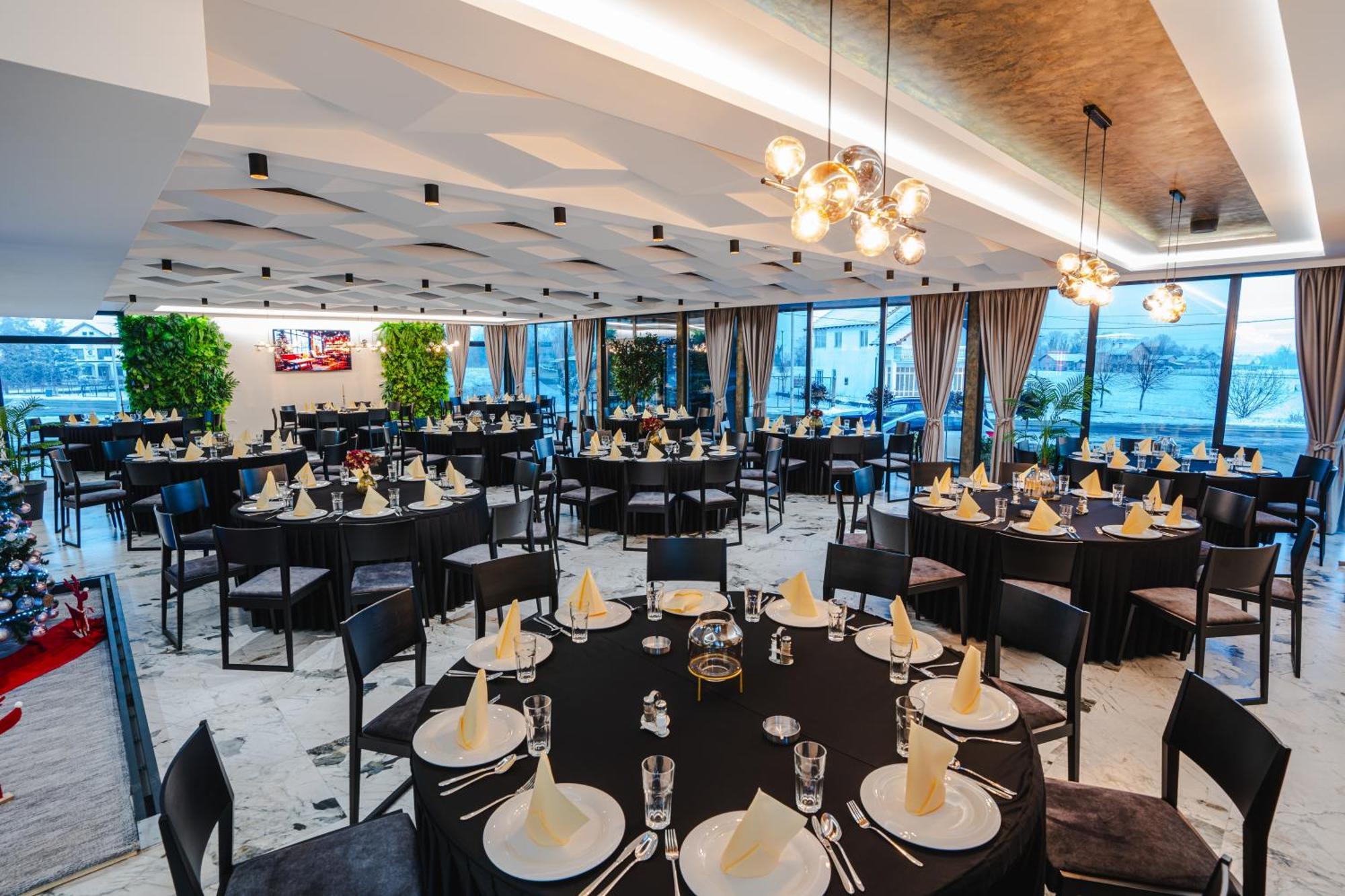 Hotel Nest Биелина Экстерьер фото
