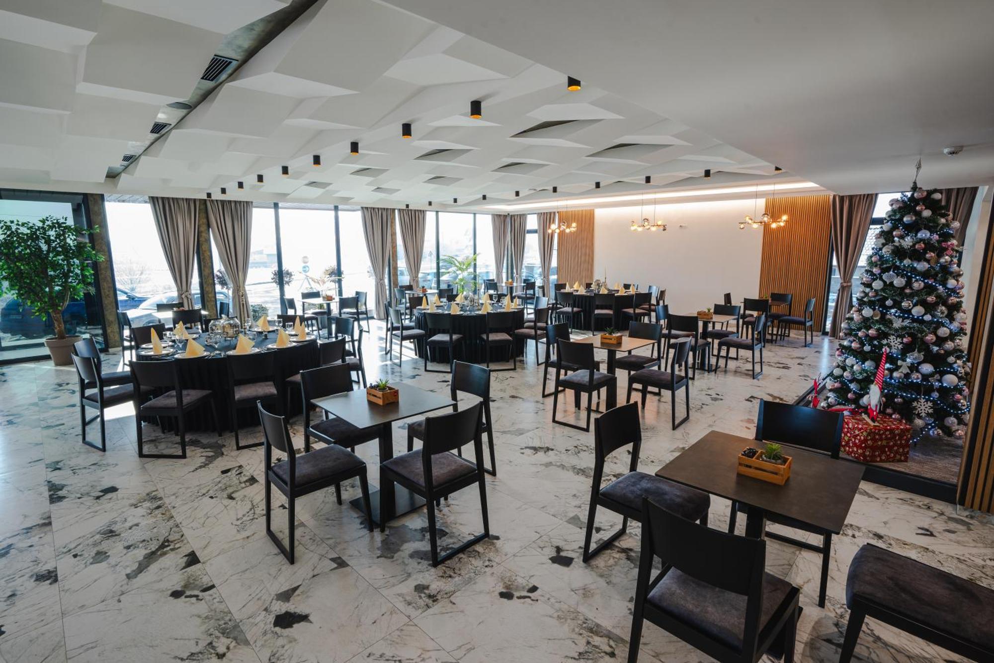Hotel Nest Биелина Экстерьер фото