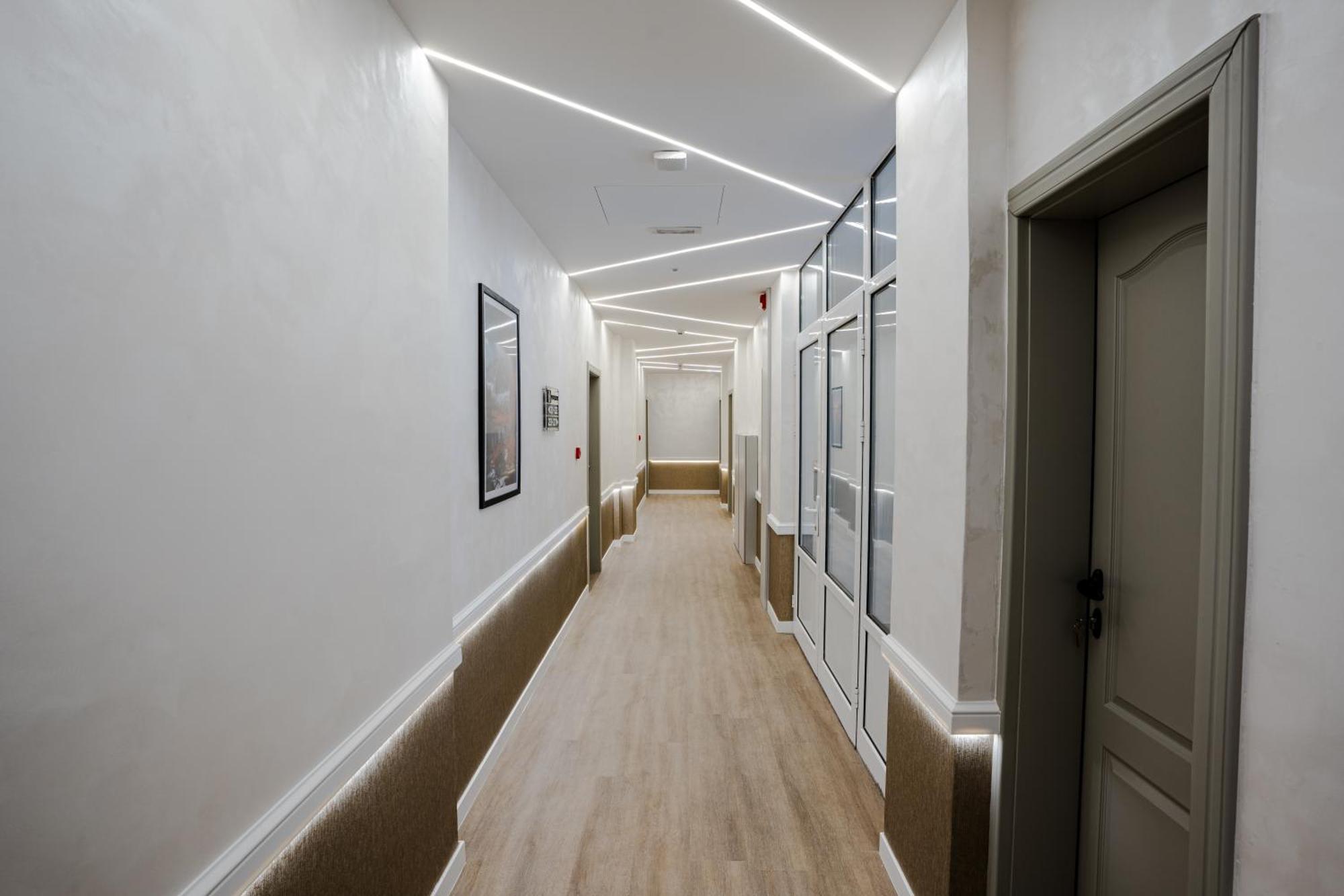 Hotel Nest Биелина Экстерьер фото
